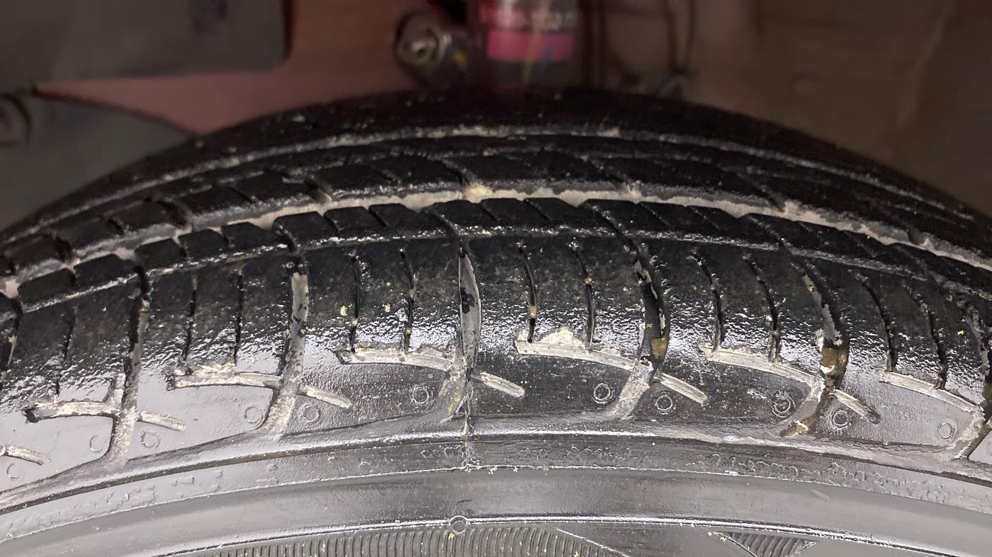 2018 Honda Brio VX AT, Petrol, Automatic, 19,243 km, Left Front Tyre Tread