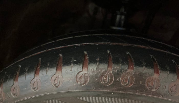 2018 Honda Amaze 1.2L I-VTEC S, Petrol, Manual, 70,902 km, Right Front Tyre Tread