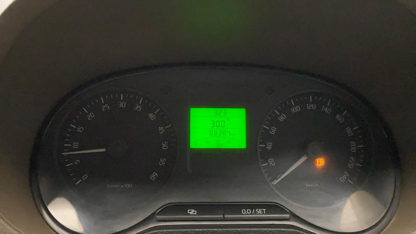 2014 Skoda Rapid ELEGANCE 1.6 TDI CR MT, Diesel, Manual, 88,423 km, Odometer Image