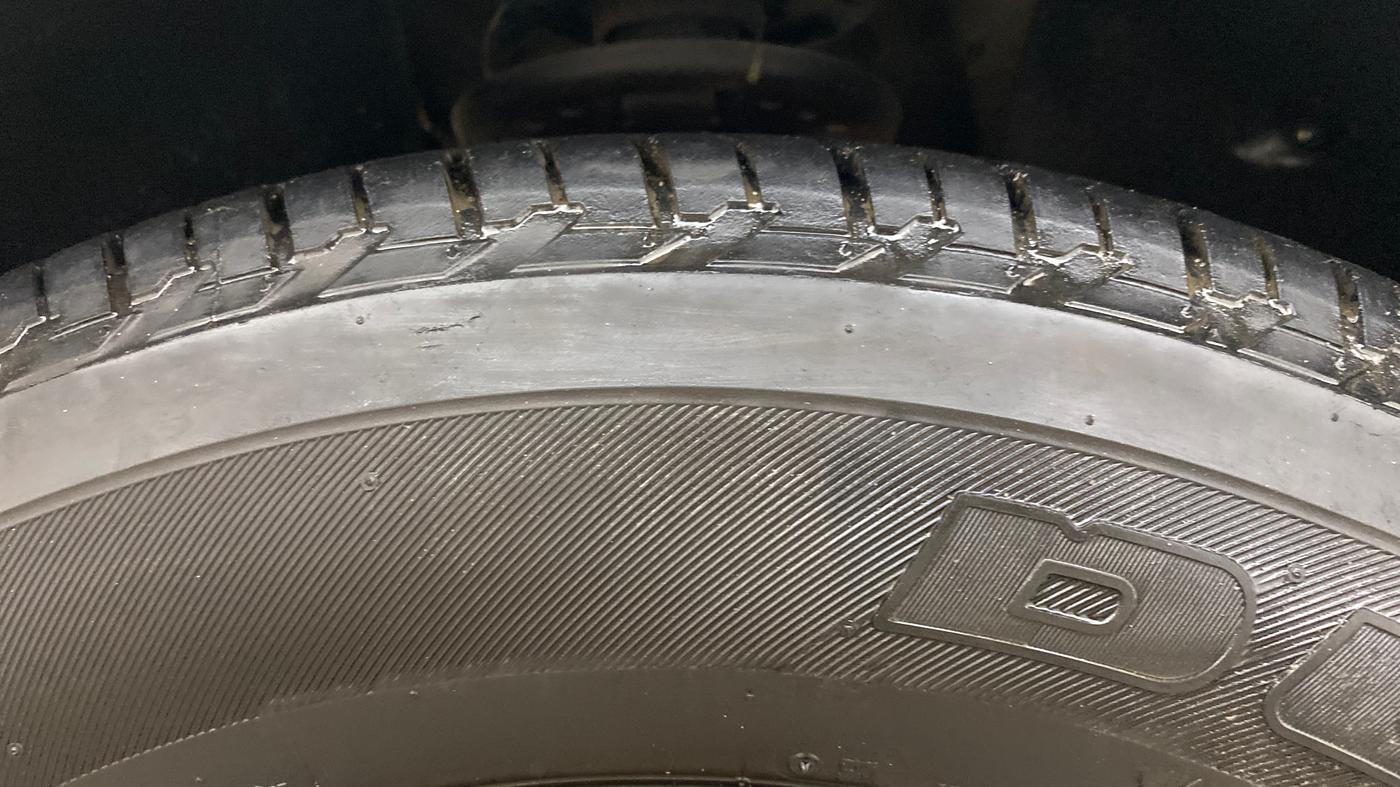 2020 Mahindra XUV500 W7, Diesel, Manual, 44,835 km, Right Front Tyre Tread