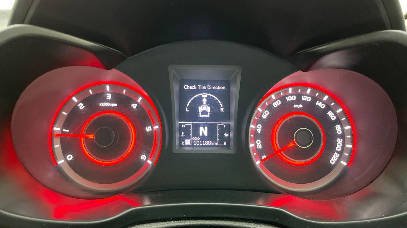 2021 Mahindra XUV300 W6 1.5 DIESEL AMT, Diesel, Automatic, 1,01,186 km, Odometer Image