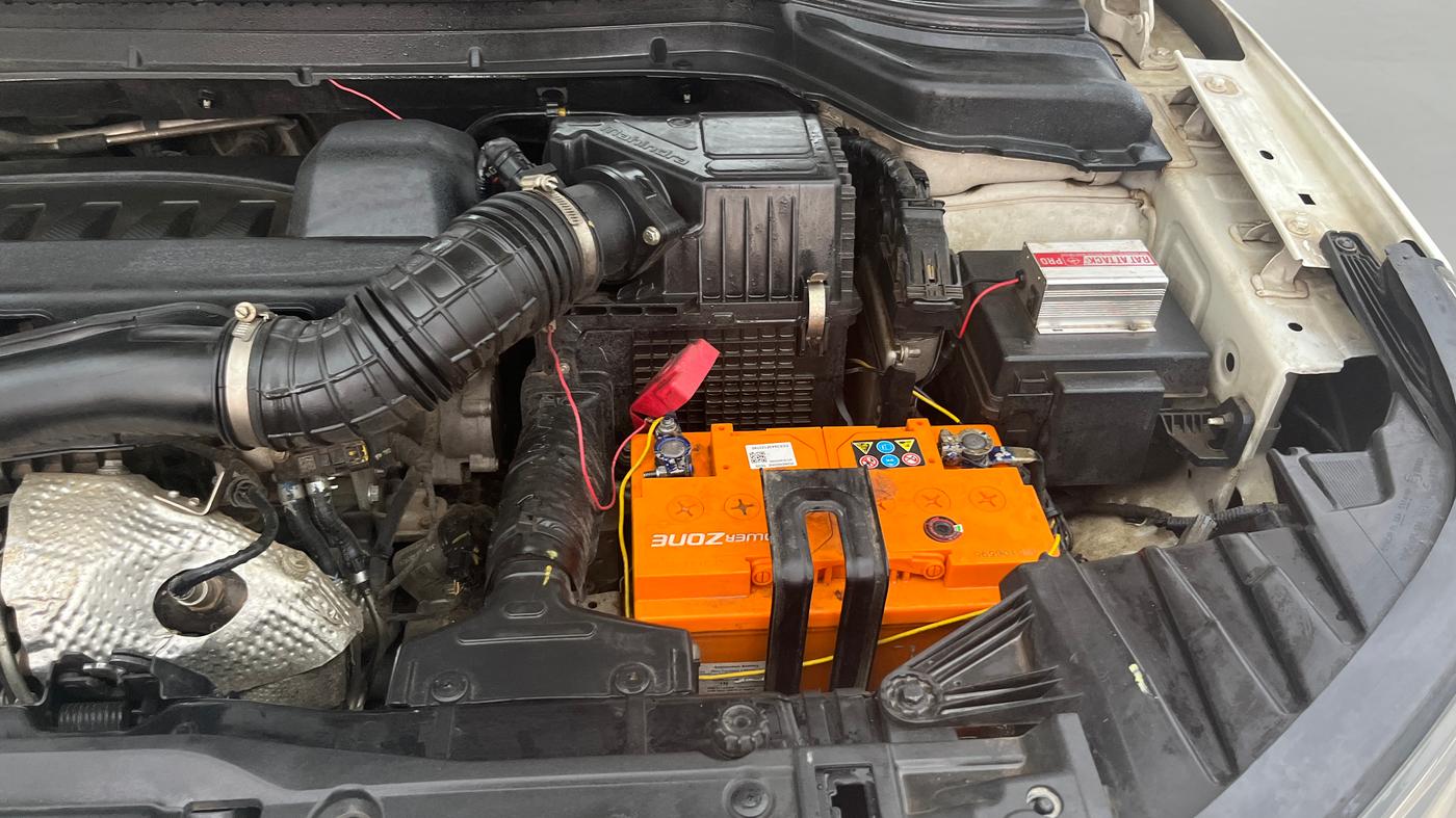 2021 Mahindra XUV300 W6 1.5 DIESEL AMT, Diesel, Automatic, 1,01,186 km, Engine View - Left
