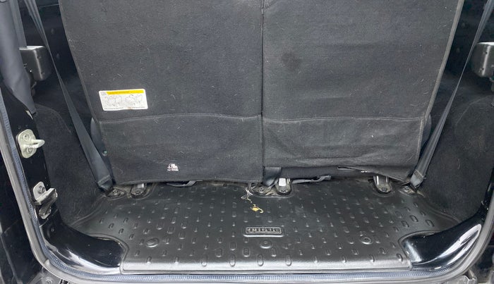 2020 Mahindra Thar LX HARD TOP 4WD MT, Diesel, Manual, 30,134 km, Boot Inside