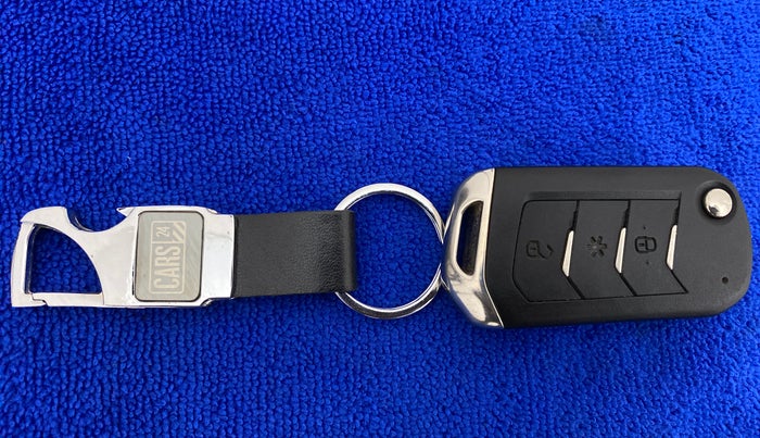 2020 Mahindra Thar LX HARD TOP 4WD MT, Diesel, Manual, 30,134 km, Key Close Up