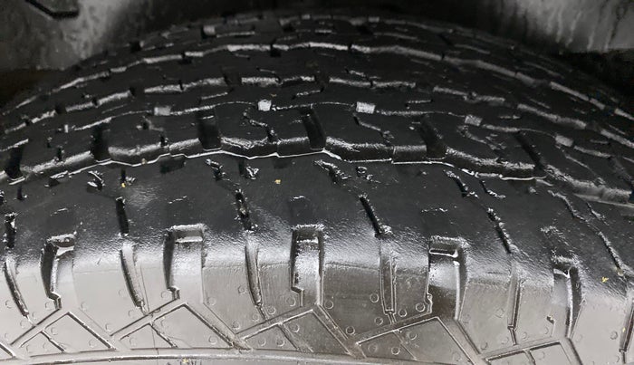 2020 Mahindra Thar LX HARD TOP 4WD MT, Diesel, Manual, 30,134 km, Left Rear Tyre Tread