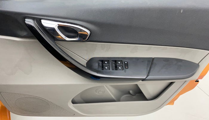 2016 Tata Tiago XZ PETROL, Petrol, Manual, 64,722 km, Driver Side Door Panels Control