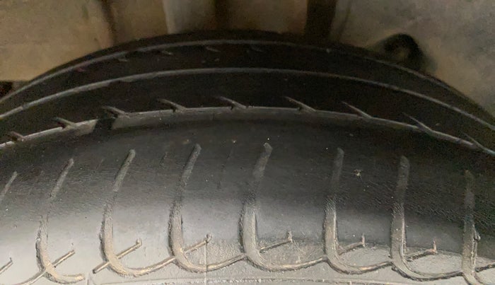 2016 Tata Tiago XZ PETROL, Petrol, Manual, 64,722 km, Right Rear Tyre Tread