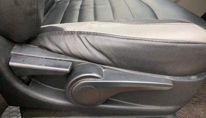 2016 Tata Tiago XZ PETROL, Petrol, Manual, 64,722 km, Driver Side Adjustment Panel