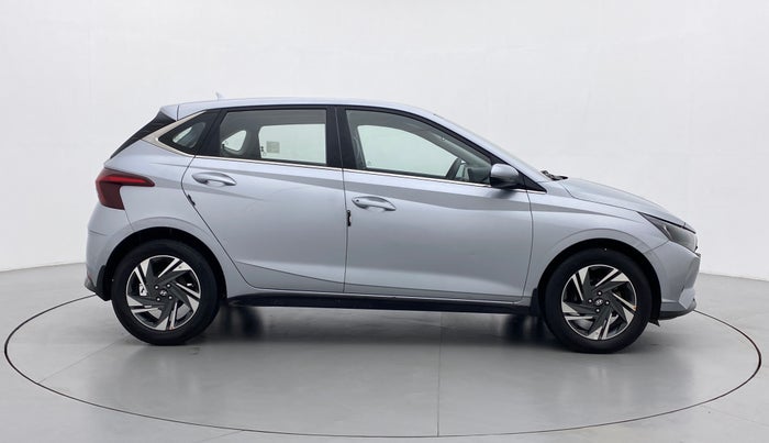 2020 Hyundai NEW I20 SPORTZ 1.5 MT, Diesel, Manual, 46,294 km, Right Side View