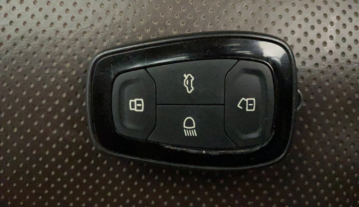 2021 Tata NEXON XZ PLUS PETROL, Petrol, Manual, 70,389 km, Key Close Up