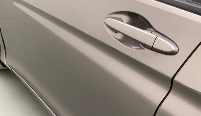 2015 Honda City 1.5L I-VTEC SV, CNG, Manual, 67,085 km, Front passenger door - Slightly dented