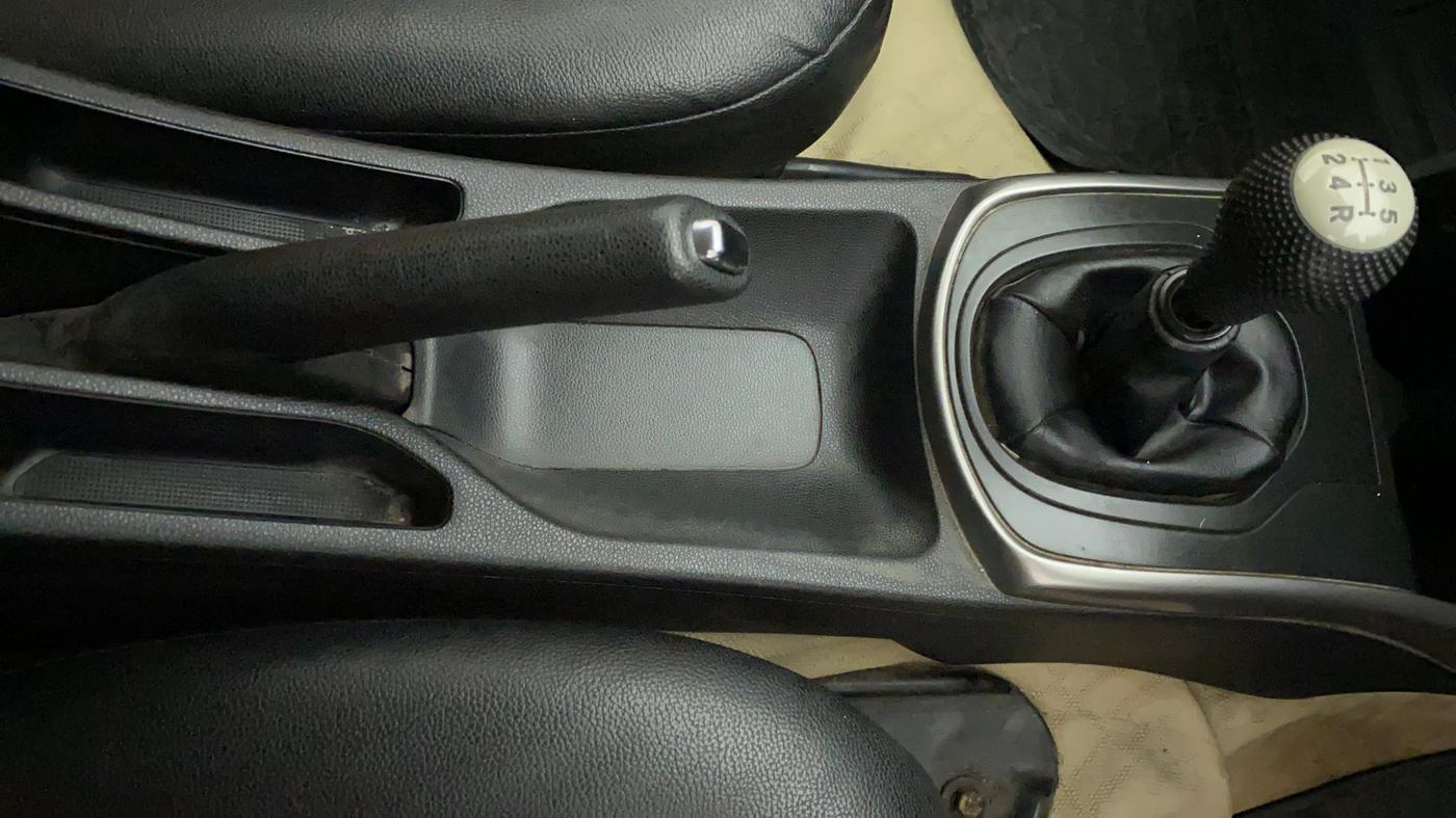 2015 Honda City 1.5L I-VTEC SV, CNG, Manual, 67,085 km, Gear Lever