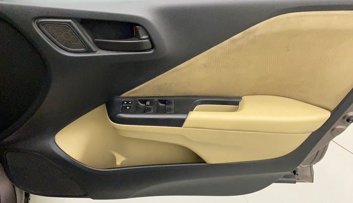 2015 Honda City 1.5L I-VTEC SV, CNG, Manual, 67,085 km, Driver Side Door Panels Control