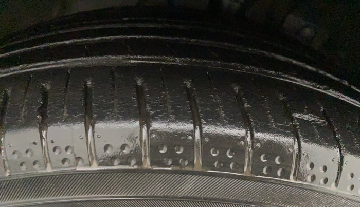 2015 Honda City 1.5L I-VTEC SV, CNG, Manual, 67,085 km, Right Rear Tyre Tread