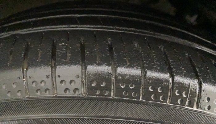 2015 Honda City 1.5L I-VTEC SV, CNG, Manual, 67,085 km, Left Front Tyre Tread
