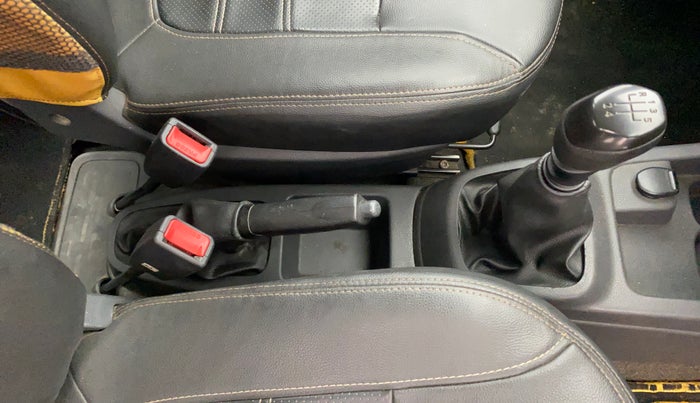 2016 Renault Kwid RXT 0.8, Petrol, Manual, 47,230 km, Gear Lever
