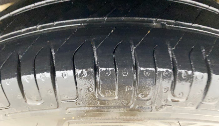 2016 Renault Kwid RXT 0.8, Petrol, Manual, 47,230 km, Left Rear Tyre Tread