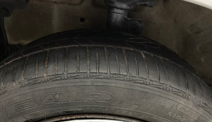 2015 Maruti Celerio VXI, Petrol, Manual, 76,041 km, Left Front Tyre Tread