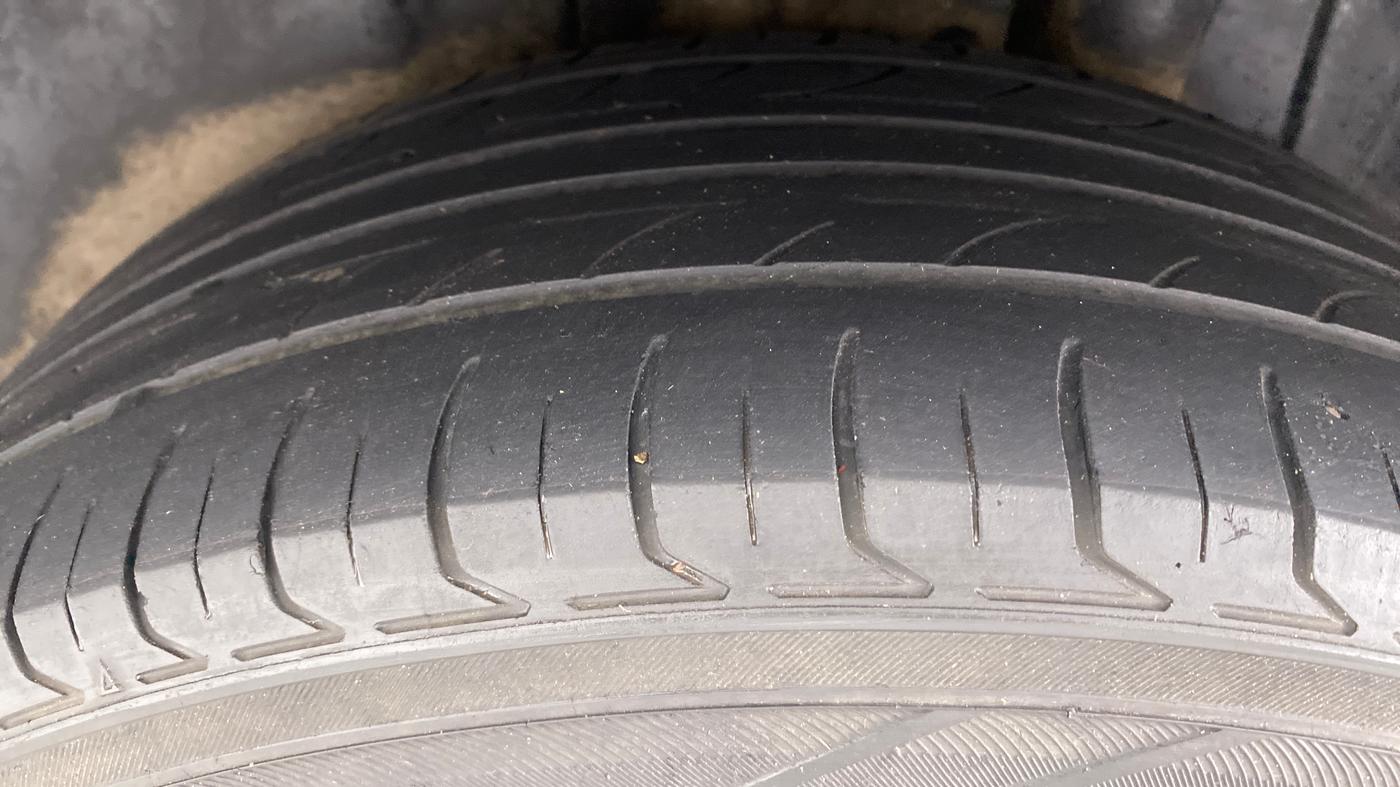 2018 Maruti S Cross SIGMA SHVS, Diesel, Manual, 40,185 km, Left Rear Tyre Tread
