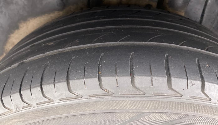 2018 Maruti S Cross SIGMA SHVS, Diesel, Manual, 40,185 km, Left Rear Tyre Tread