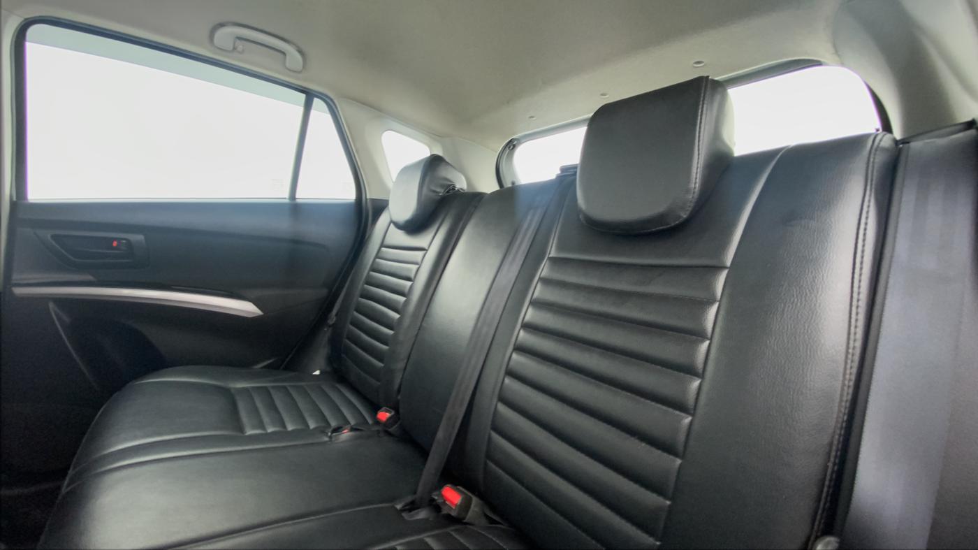 2018 Maruti S Cross SIGMA SHVS, Diesel, Manual, 40,185 km, Right Side Rear Door Cabin