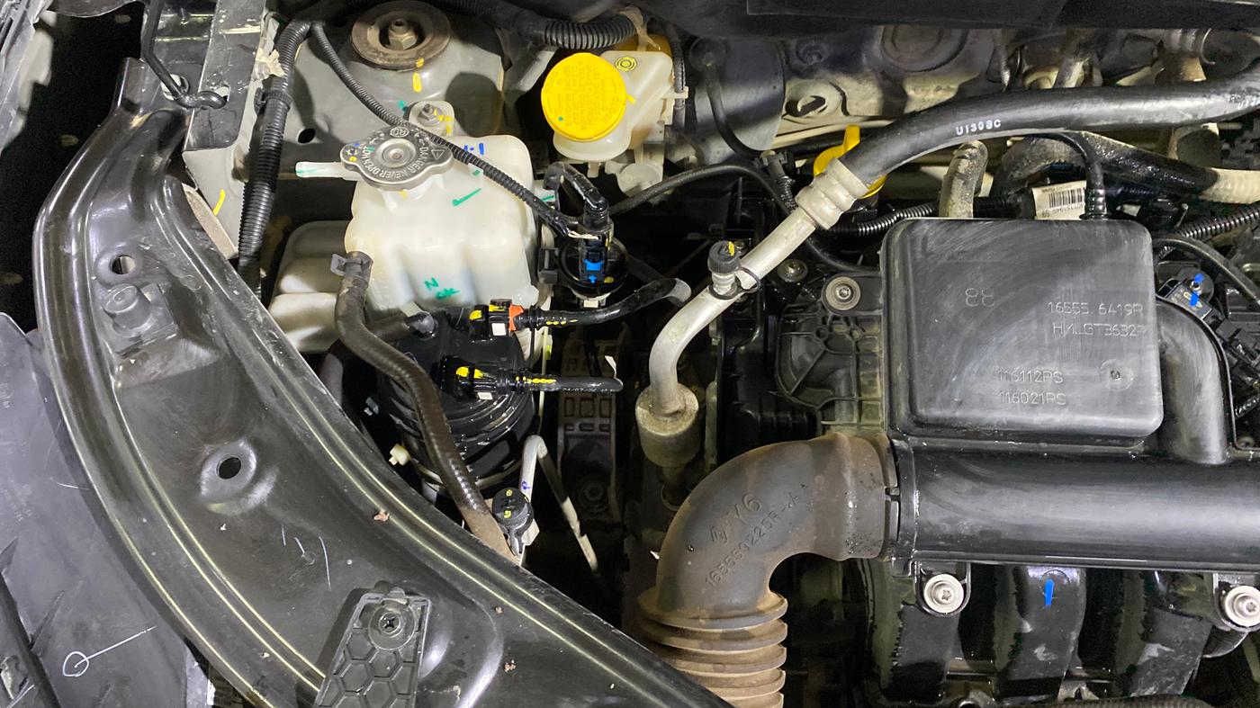 2025 Nissan MAGNITE N-Connecta B4D 1.0 Petrol AMT, Petrol, Automatic, 10,645 km, Engine View - Right