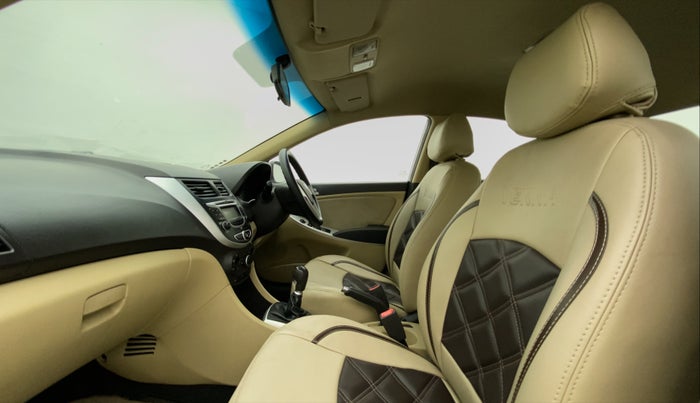 2012 Hyundai Verna FLUIDIC 1.4 VTVT, Petrol, Manual, 62,891 km, Right Side Front Door Cabin
