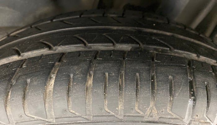 2017 Tata Tiago XZ 1.2 REVOTRON, Petrol, Manual, 34,743 km, Left Rear Tyre Tread