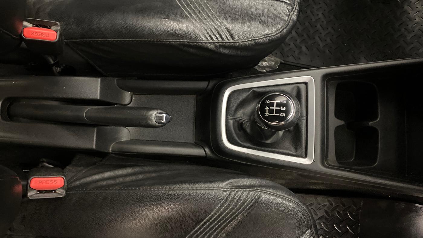 2021 Maruti Swift VXI, Petrol, Manual, 1,16,538 km, Gear Lever