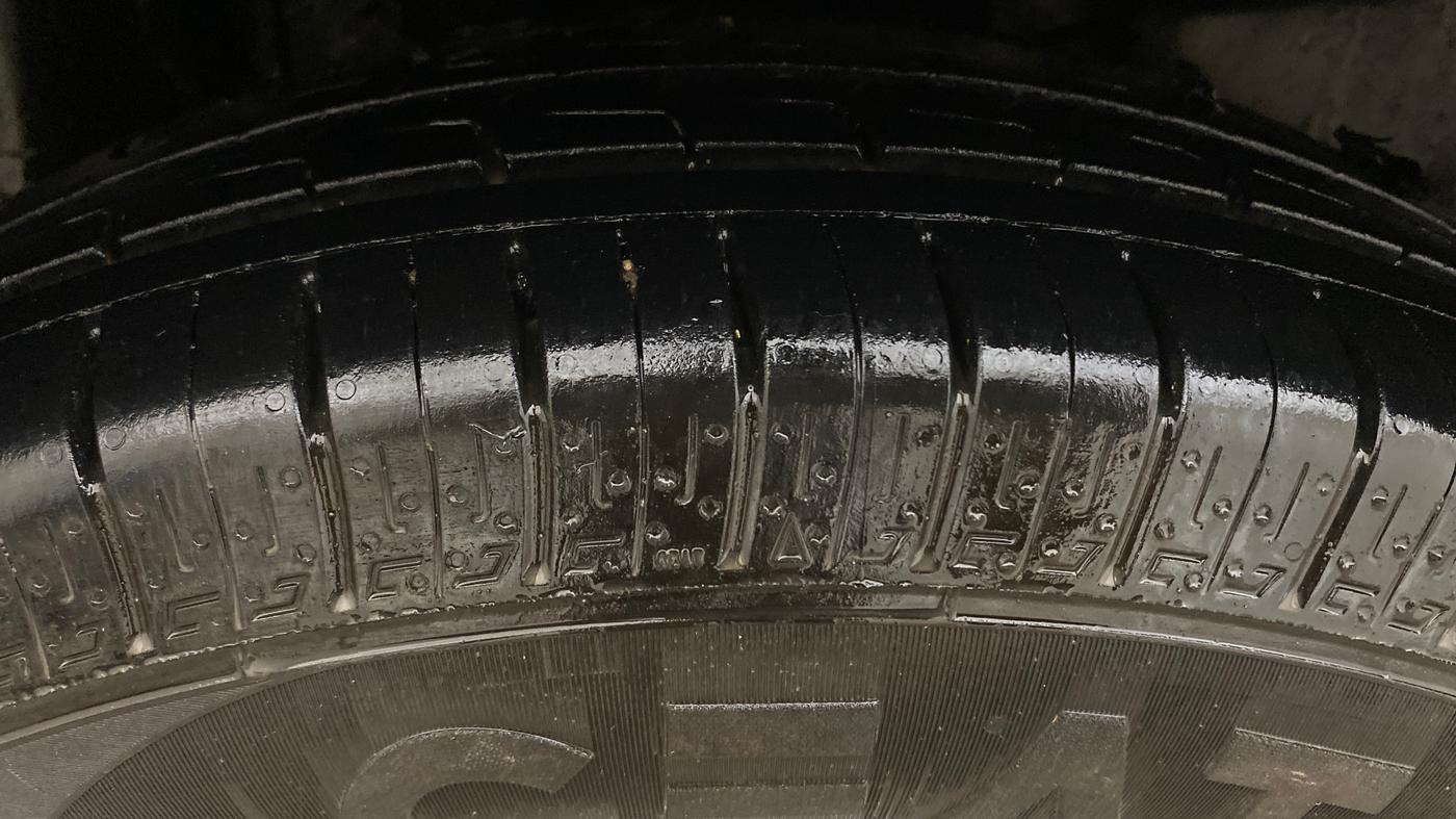 2021 Maruti Swift VXI, Petrol, Manual, 1,16,538 km, Right Rear Tyre Tread