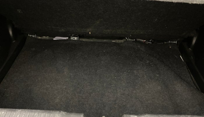 2021 Maruti Swift VXI, Petrol, Manual, 1,16,538 km, Boot Inside