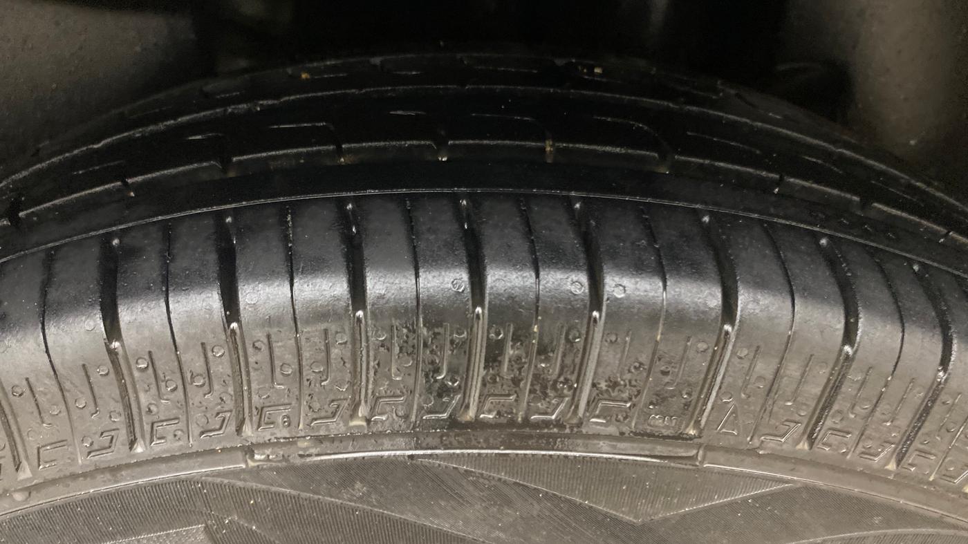 2021 Maruti Swift VXI, Petrol, Manual, 1,16,538 km, Left Rear Tyre Tread