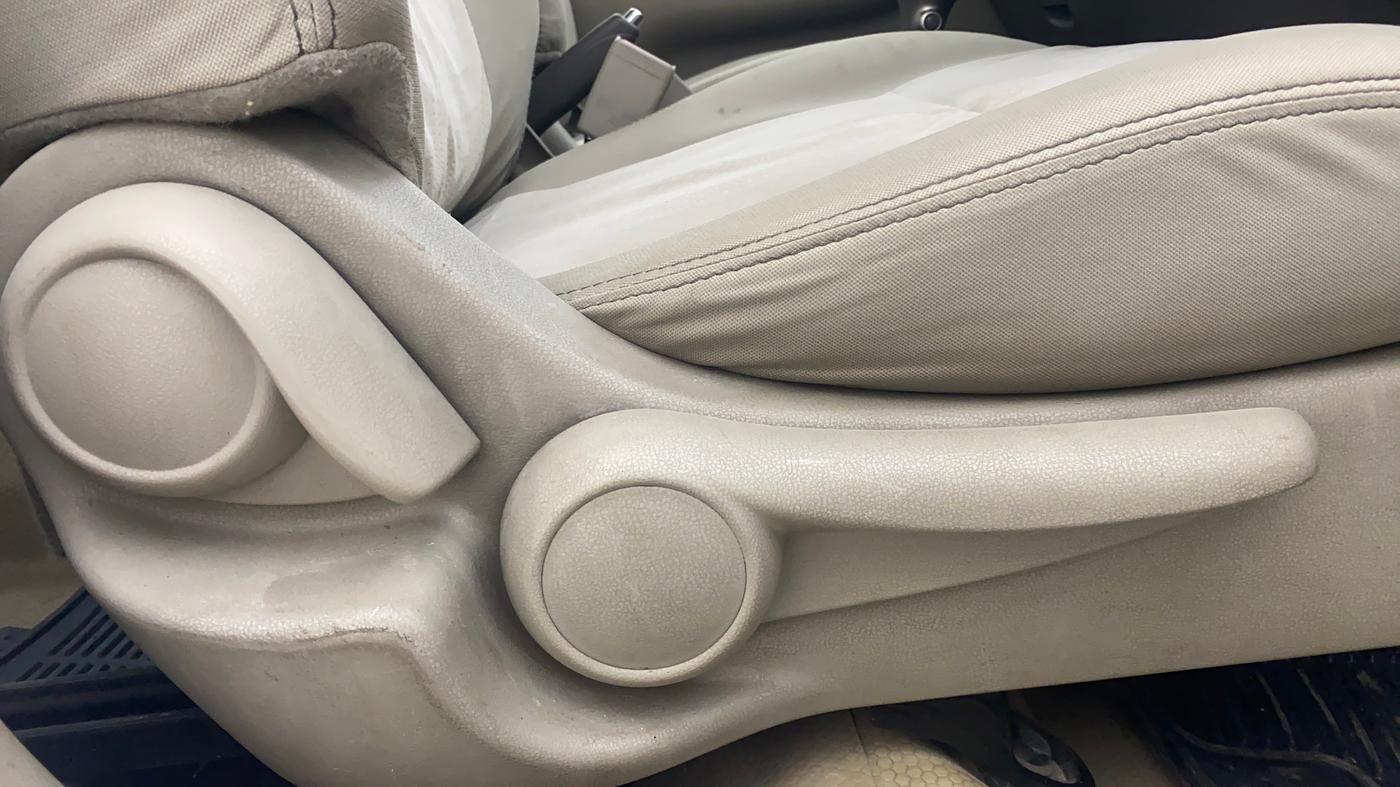 2014 Nissan Micra XV CVT, Petrol, Automatic, 1,02,607 km, Driver Side Adjustment Panel