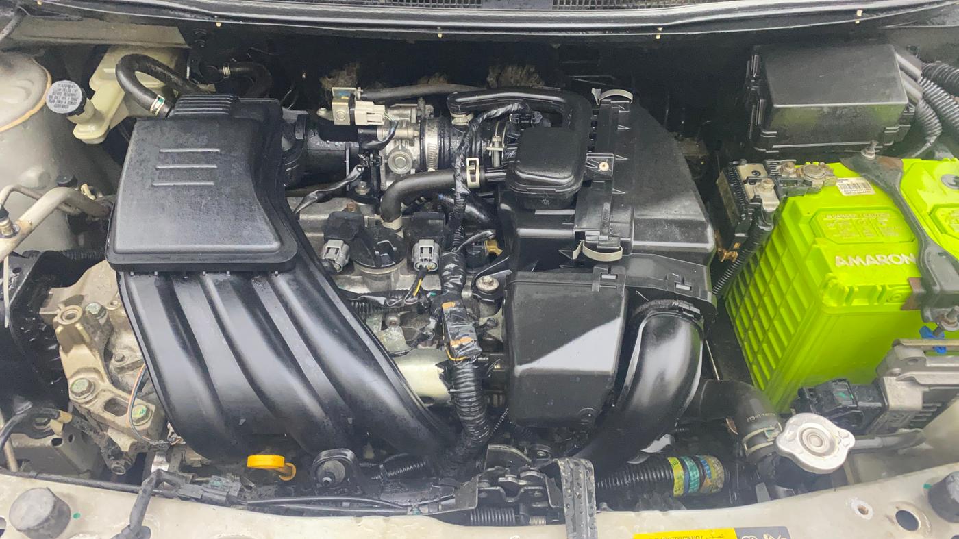 2014 Nissan Micra XV CVT, Petrol, Automatic, 1,02,607 km, Engine View