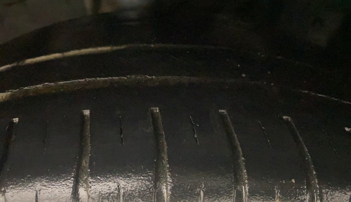 2014 Nissan Micra XV CVT, Petrol, Automatic, 1,02,505 km, Right Front Tyre Tread