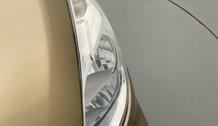 2017 Maruti Ertiga VXI CNG, CNG, Manual, 85,889 km, Left headlight - Minor scratches