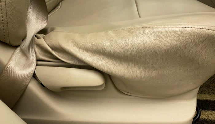 2017 Maruti Ertiga VXI CNG, CNG, Manual, 85,889 km, Driver Side Adjustment Panel