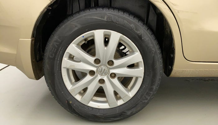 2017 Maruti Ertiga VXI CNG, CNG, Manual, 85,889 km, Right Rear Wheel