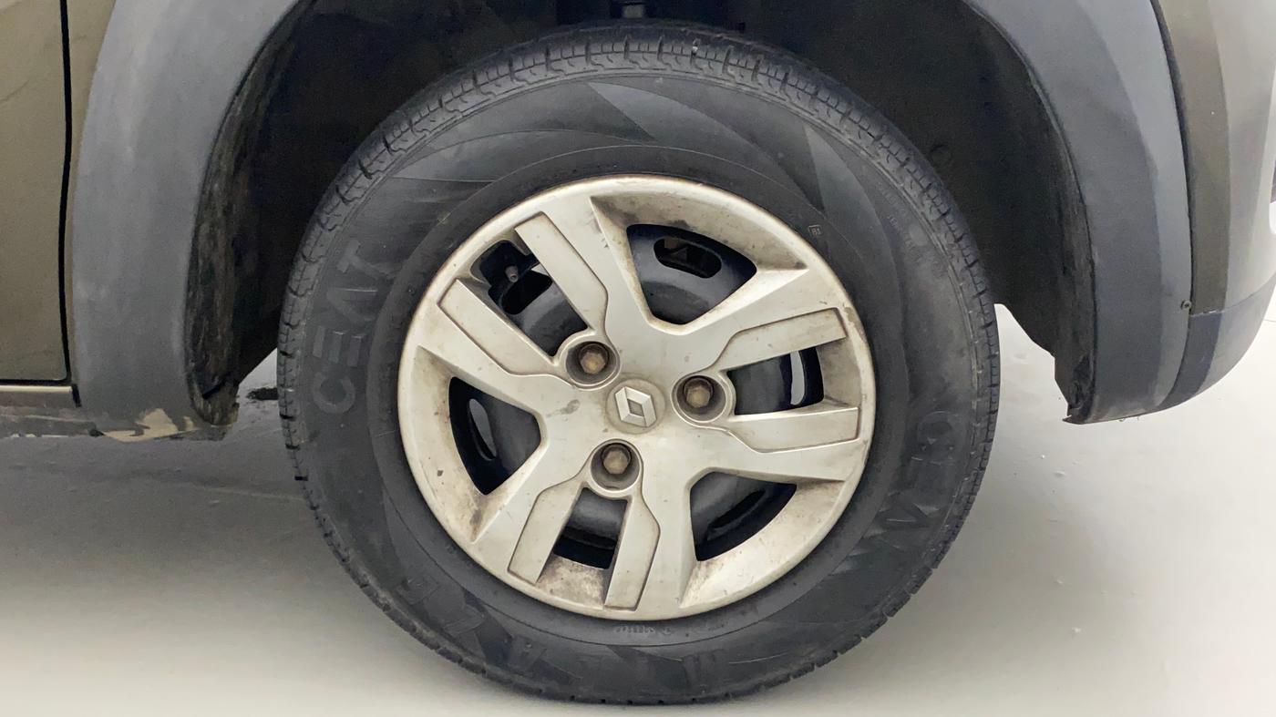 2016 Renault Kwid RXT 0.8, Petrol, Manual, 63,143 km, Right Front Wheel