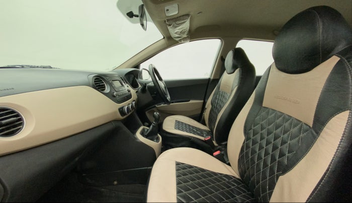 2018 Hyundai Grand i10 MAGNA 1.2 KAPPA VTVT, Petrol, Manual, 28,543 km, Right Side Front Door Cabin
