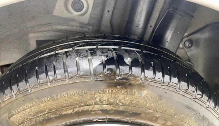 2016 Hyundai Elite i20 MAGNA 1.2, Petrol, Manual, 68,619 km, Left Rear Tyre Tread