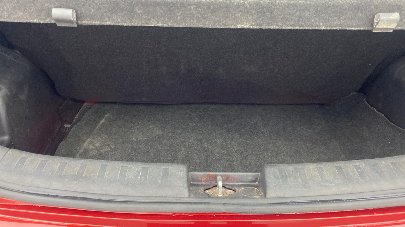 2014 Maruti Swift ZXI, Petrol, Manual, 94,274 km, Boot Inside