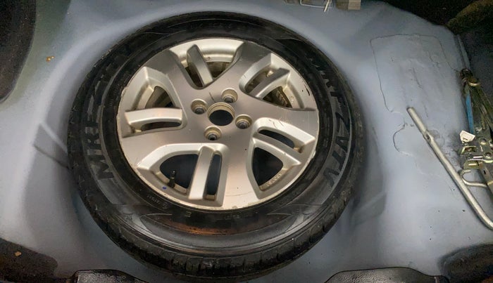 2013 Maruti Swift Dzire ZDI, Diesel, Manual, 1,37,739 km, Spare Tyre