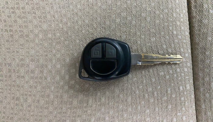 2013 Maruti Swift Dzire ZDI, Diesel, Manual, 1,37,739 km, Key Close Up