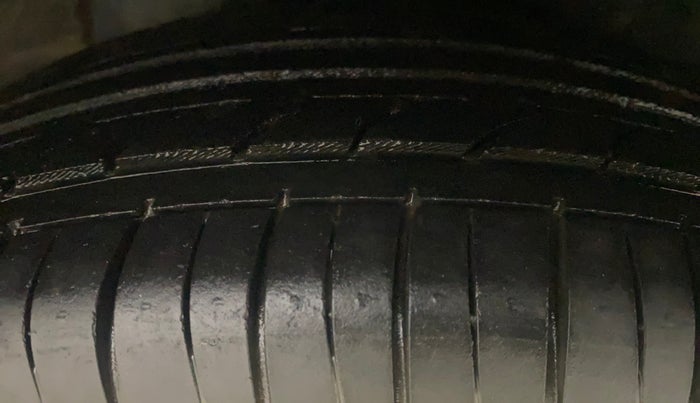 2013 Hyundai i20 MAGNA (O) 1.2, Petrol, Manual, 73,810 km, Left Rear Tyre Tread