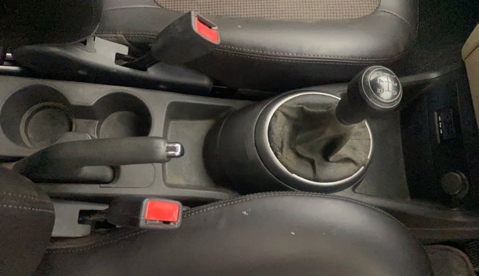 2013 Hyundai i20 MAGNA (O) 1.2, Petrol, Manual, 73,810 km, Gear Lever