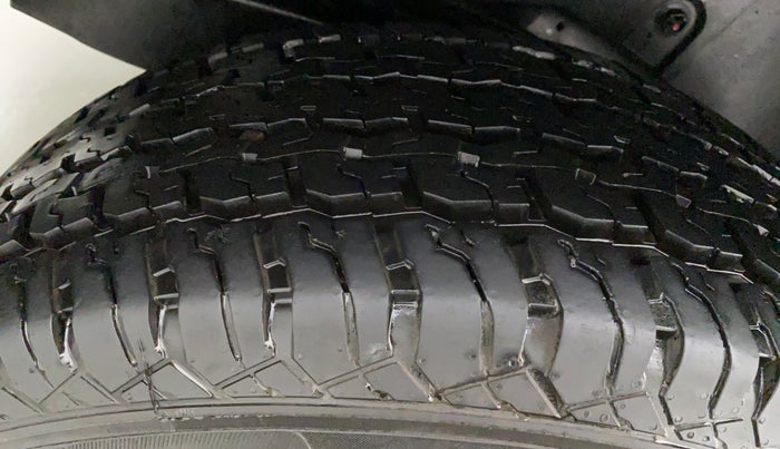 2021 Mahindra Thar LX PETROL HT 4WD AT, Petrol, Automatic, 5,758 km, Right Rear Tyre Tread