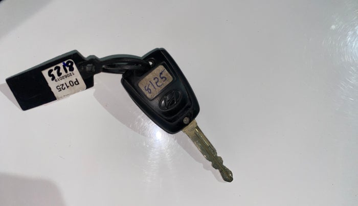 2019 Hyundai Grand i10 SPORTZ 1.2 KAPPA VTVT, Petrol, Manual, 33,118 km, Key Close Up