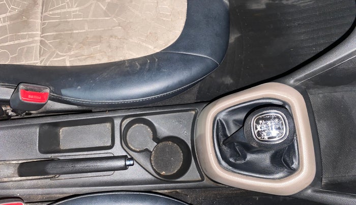 2019 Hyundai Grand i10 SPORTZ 1.2 KAPPA VTVT, Petrol, Manual, 33,118 km, Gear Lever