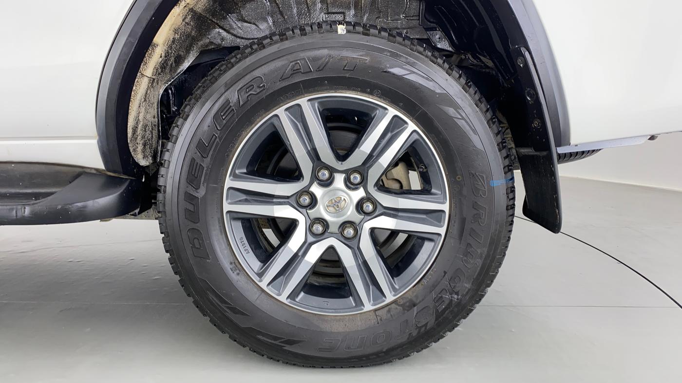2017 Toyota Fortuner 2.8 4x2 AT, Diesel, Automatic, 80,744 km, Left Rear Wheel